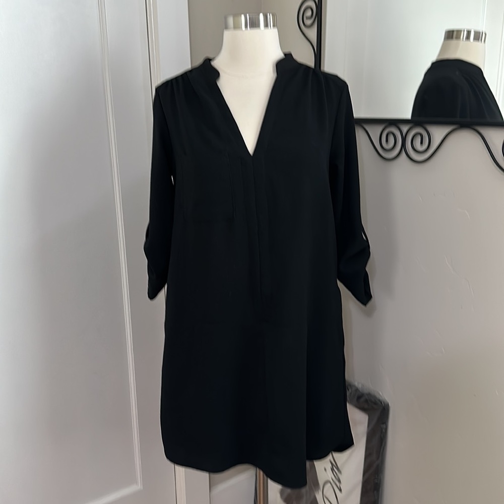 Lush black pocket v-neck dress